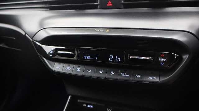Hyundai BAYON 1.0 T-GDi MHEV Premium SUV 5dr Petrol Hybrid DCT Euro 6 (s/s) (100 ps) Blue