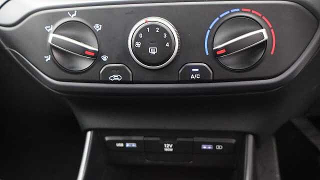 Hyundai i20 1.0 T-GDi MHEV SE Connect Hatchback 5dr Petrol Hybrid Manual Euro 6 (s/s) (100 p