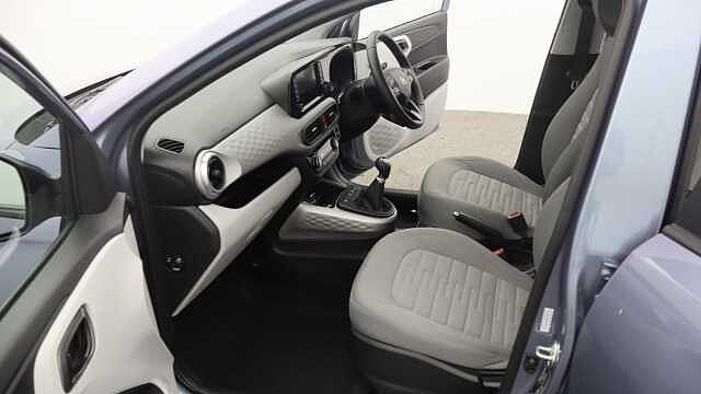 Hyundai I10 1.0 Premium Hatchback 5dr Petrol Manual Euro 6 (s/s) (63 ps) Blue