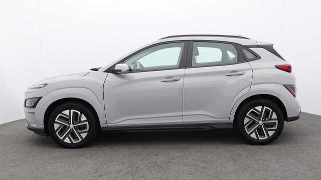Hyundai KONA 39kWh SE Connect SUV 5dr Electric Auto (10.5kW Charger) (136 ps) Grey