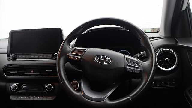 Hyundai KONA 1.6 h-GDi Premium SUV 5dr Petrol Hybrid DCT Euro 6 (s/s) (141 ps) White