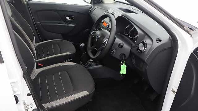 Dacia Sandero Stepway 1.0 SCe Essential Hatchback 5dr Petrol Manual Euro 6 (75 ps)