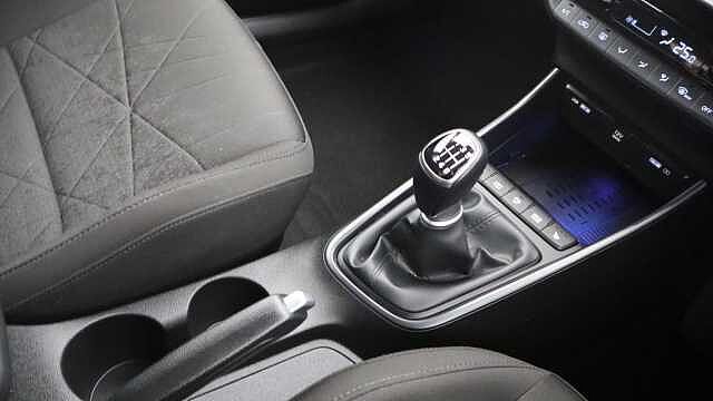 Hyundai BAYON 1.0 T-GDi MHEV Premium SUV 5dr Petrol Hybrid Manual Euro 6 (s/s) (100 ps)