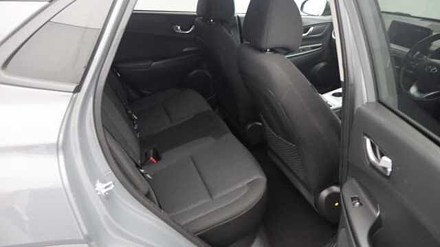 Hyundai KONA 64kWh Premium SUV 5dr Electric Auto (10.5kW Charger) (204 ps)