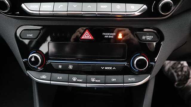 Hyundai IONIQ 1.6 h-GDi GPF Premium Hatchback 5dr Petrol Hybrid DCT Euro 6 (s/s) (141 ps)