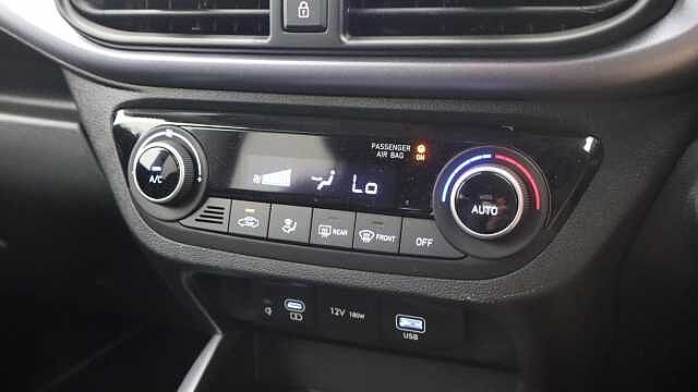 Hyundai I10 1.2 Premium Hatchback 5dr Petrol Auto Euro 6 (s/s) (79 ps) Grey