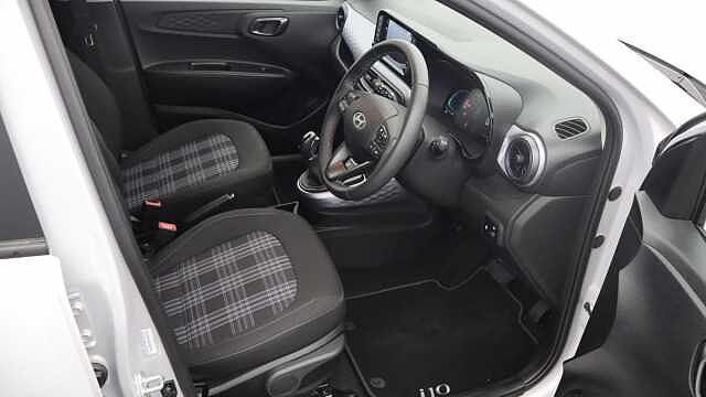 Hyundai I10 1.2 Premium Hatchback 5dr Petrol Auto Euro 6 (s/s) (79 ps) Grey