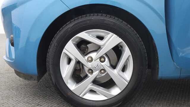 Hyundai i10 1.0 SE Connect Hatchback 5dr Petrol Manual Euro 6 (s/s) (67 ps)