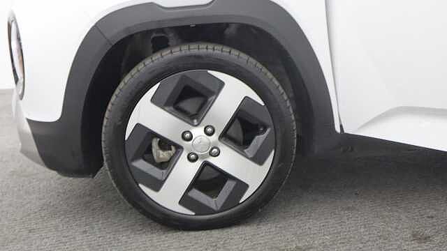 Hyundai INSTER Long Range 49kWh 02 SUV 5dr Electric Auto (115 ps) White