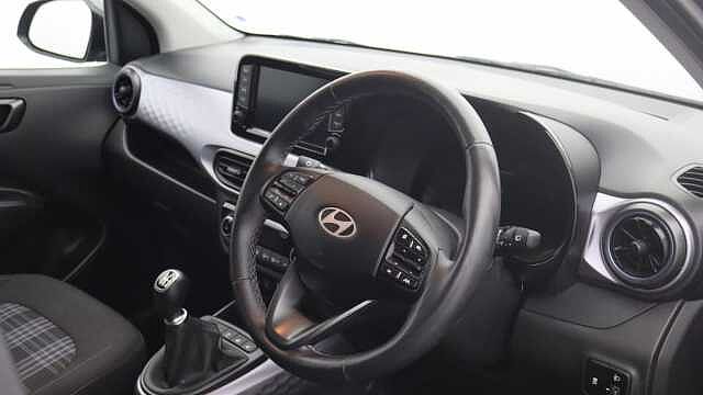 Hyundai I10 1.0 Premium Hatchback 5dr Petrol Manual Euro 6 (s/s) (63 ps) Grey