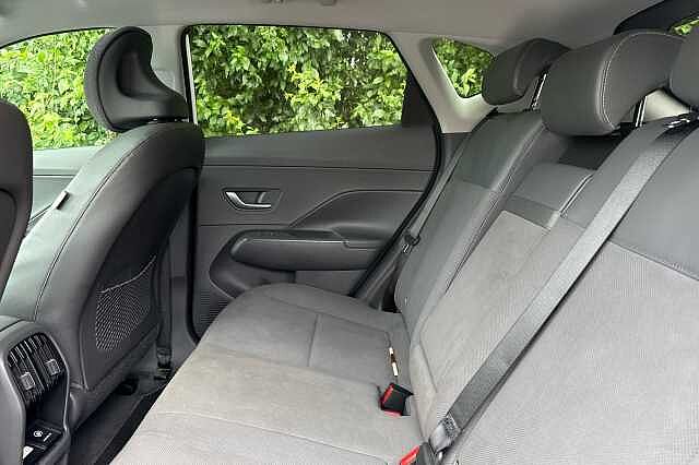 Hyundai KONA ULTIMATE Atlas White
