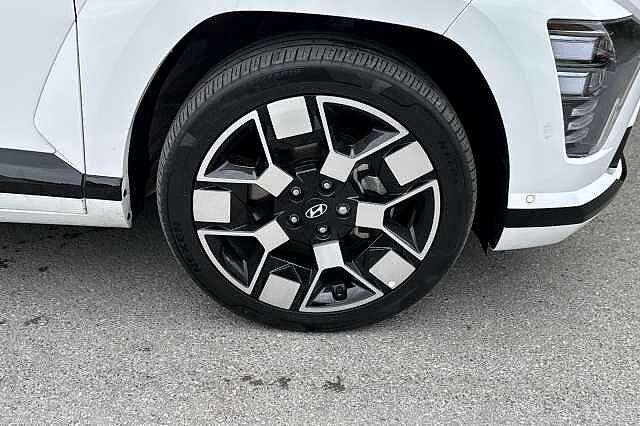 Hyundai KONA ULTIMATE Atlas White