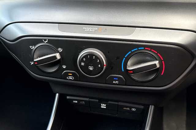 Hyundai Bayon T-GDI SE CONNECT DCT MHEV