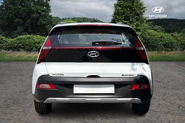 Hyundai BAYON T-GDI SE CONNECT MHEV Atlas White