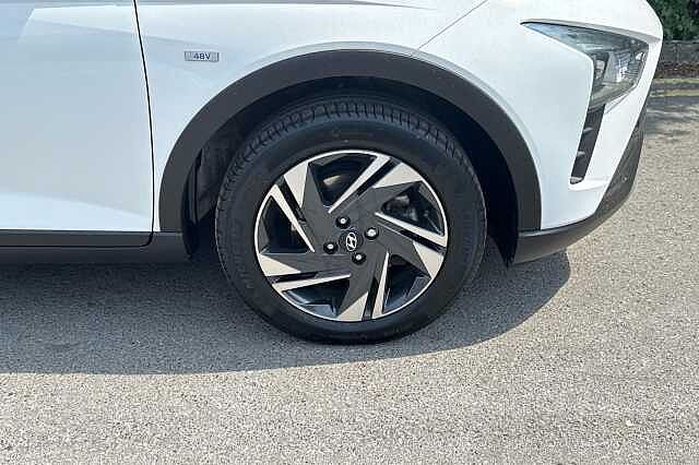 Hyundai BAYON T-GDI SE CONNECT MHEV Atlas White
