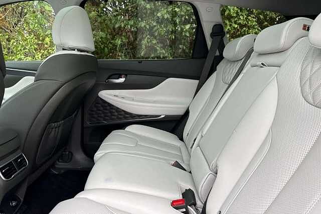 Hyundai Santa Fe 1.6 TGDi Plug-in Hybrid Ultimate 5dr 4WD Auto