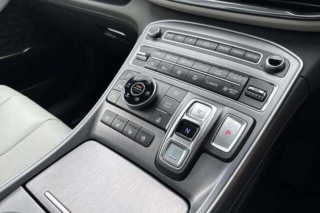 Hyundai Santa Fe 1.6 TGDi Plug-in Hybrid Ultimate 5dr 4WD Auto