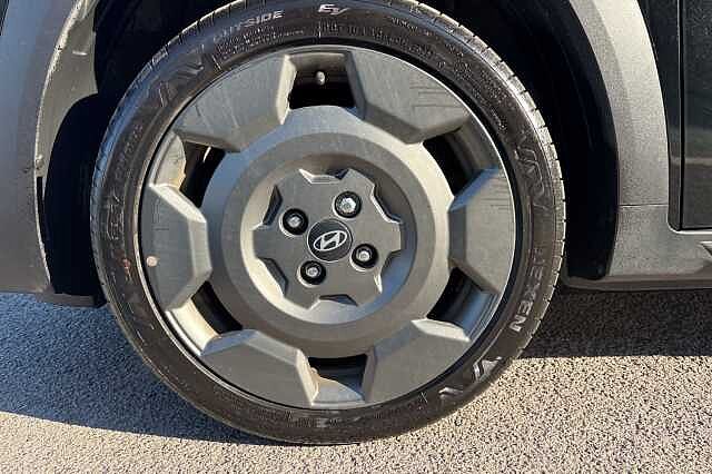 Hyundai Inster 85kW Cross 49kWh 5dr Auto