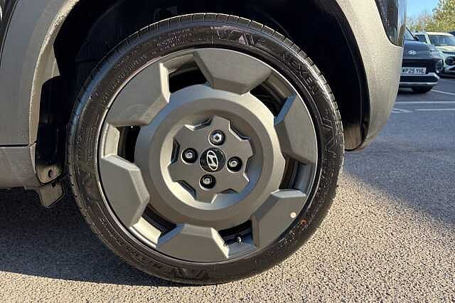 Hyundai Inster 85kW Cross 49kWh 5dr Auto