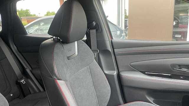 Hyundai TUCSON 1.6T Hybrid N Line 5dr Auto Red