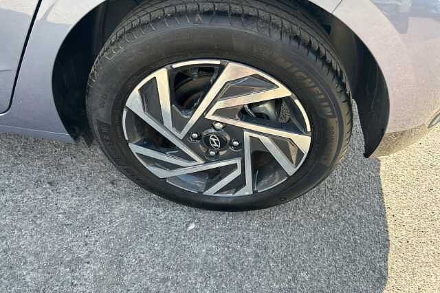 Hyundai i20 1.0T GDi Advance 5dr