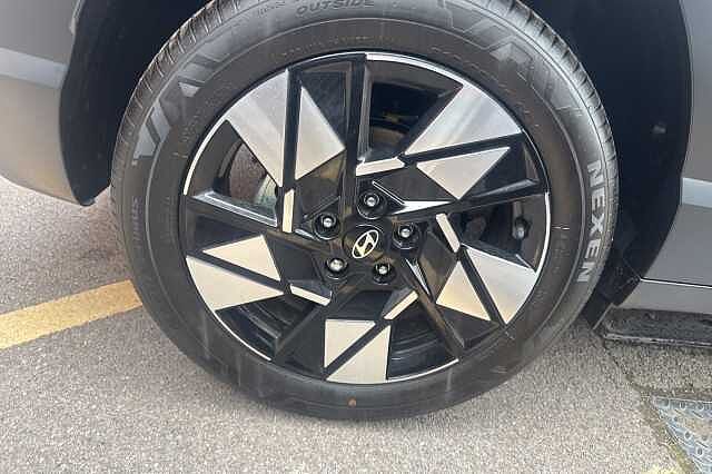 Hyundai KONA 1.6T 138 Ultimate 5dr Black