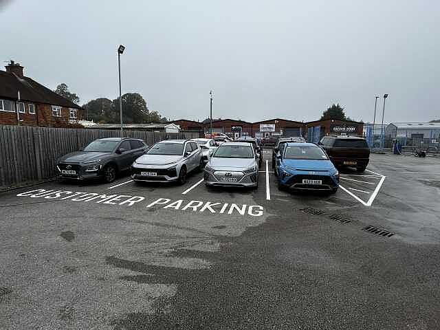 Hyundai TUCSON 1.6 TGDi 48V MHD SE Connect 5dr 2WD Red