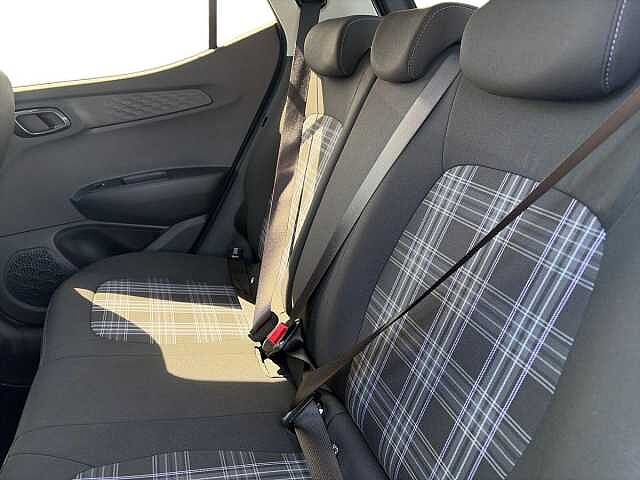 Hyundai i10 1.0 [63] Premium 5dr Auto [Nav]