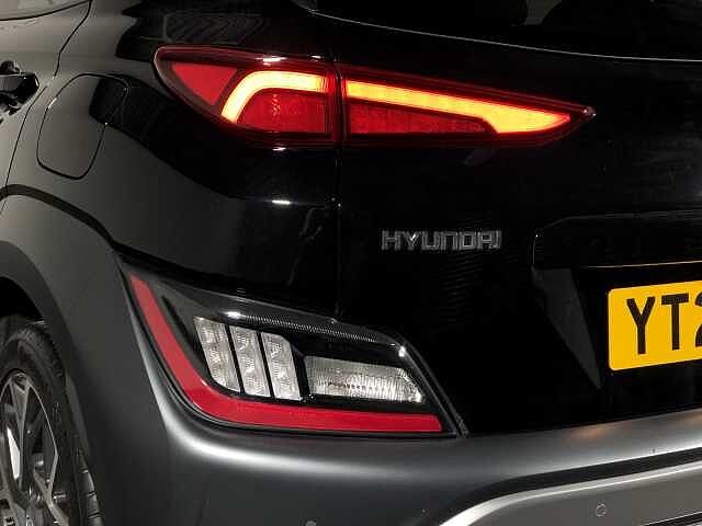 Hyundai KONA 1.6 GDi Hybrid Ultimate 5dr DCT Black