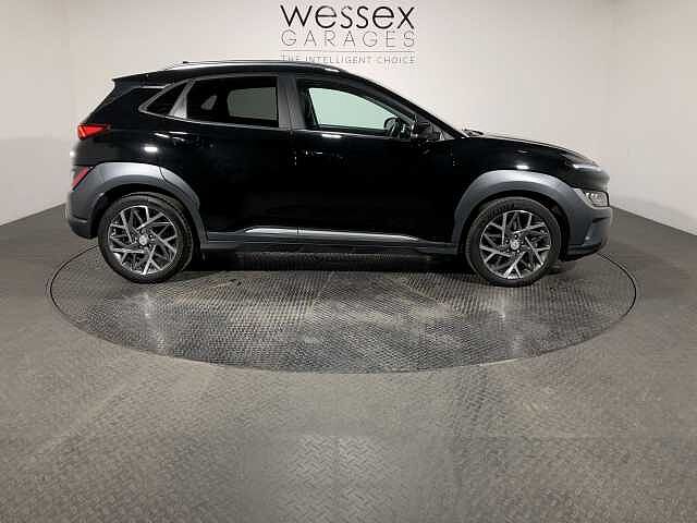 Hyundai KONA 1.6 GDi Hybrid Ultimate 5dr DCT Black