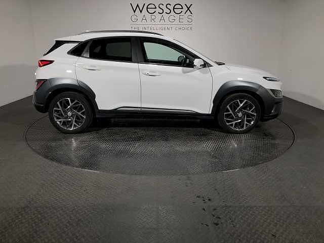 Hyundai KONA 1.6 GDi Hybrid Premium 5dr DCT White
