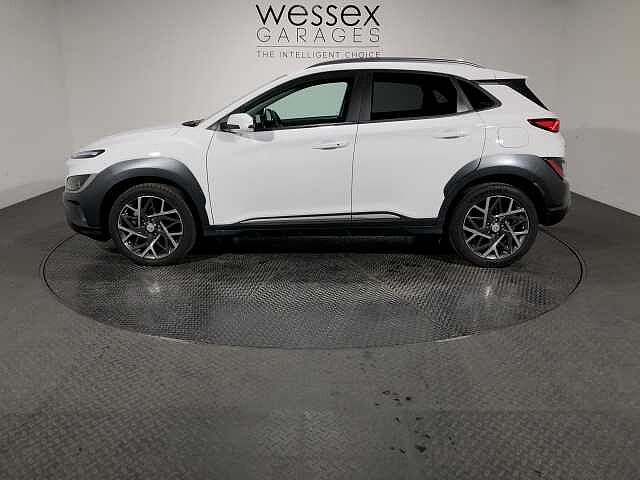 Hyundai KONA 1.6 GDi Hybrid Premium 5dr DCT White