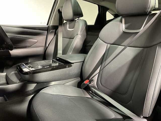 Hyundai TUCSON 1.6T 48V MHD Ultimate 5dr DCT Black