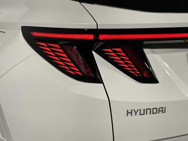 Hyundai TUCSON 1.6T 239 Hybrid N Line 5dr Auto White