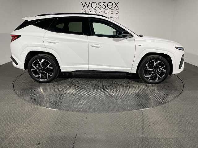 Hyundai TUCSON 1.6T 239 Hybrid N Line 5dr Auto White
