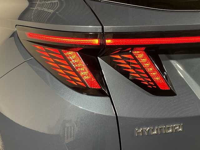 Hyundai TUCSON 1.6 TGDi Plug-in Hybrid Premium 5dr 4WD Auto
