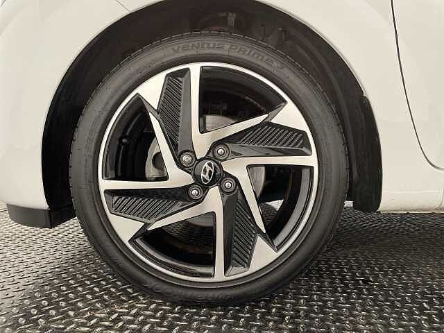 Hyundai i10 1.2 [79] Premium 5dr Auto [Nav]