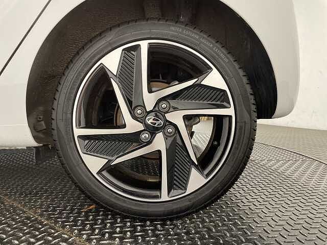 Hyundai i10 1.2 [79] Premium 5dr Auto [Nav]