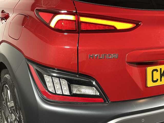 Hyundai KONA 1.6 GDi Hybrid Premium 5dr DCT Red