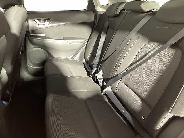 Hyundai KONA 1.6 GDi Hybrid Premium 5dr DCT Red