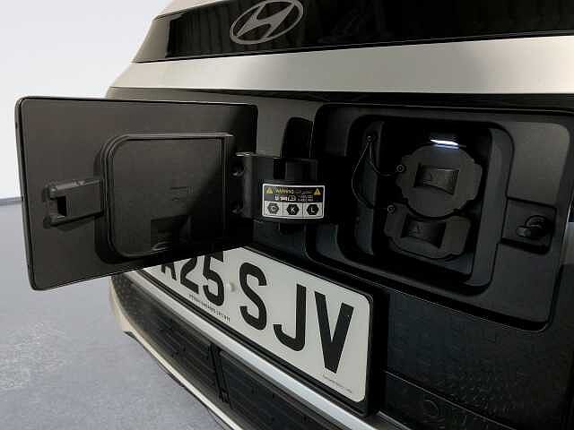 Hyundai INSTER 85kW 02 49kWh 5dr Auto White