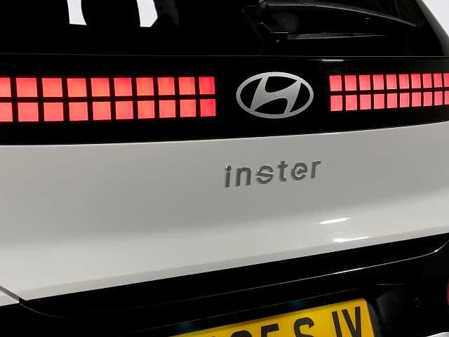 Hyundai INSTER 85kW 02 49kWh 5dr Auto White