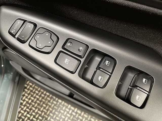 Hyundai KONA 1.6 GDi Hybrid Premium 5dr DCT Green