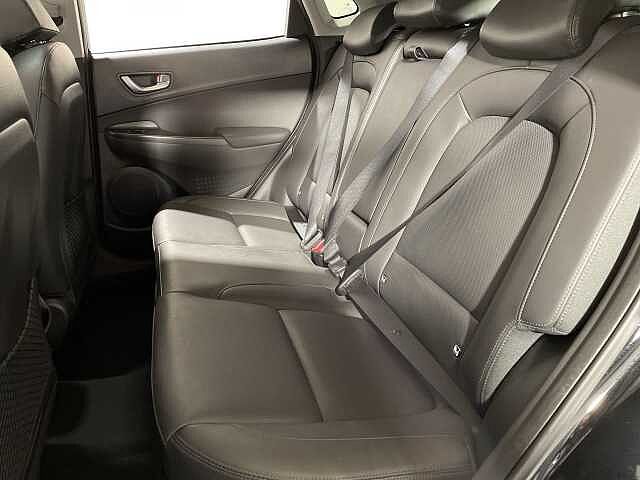 Hyundai KONA 1.6 GDi Hybrid Ultimate 5dr DCT Black