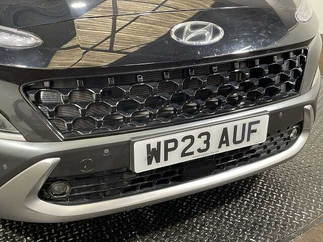 Hyundai KONA 1.6 GDi Hybrid Ultimate 5dr DCT Black