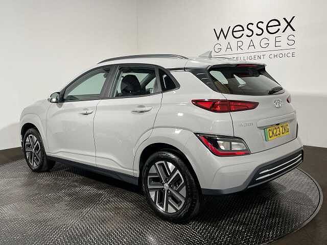 Hyundai KONA 100kW SE Connect 39kWh 5dr Auto