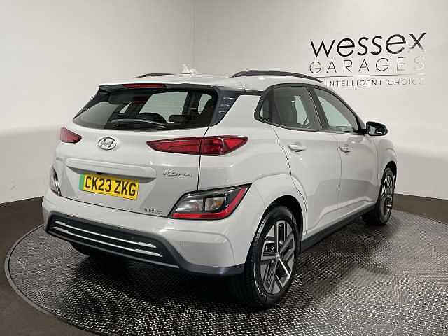 Hyundai KONA 100kW SE Connect 39kWh 5dr Auto
