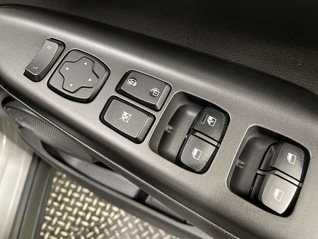 Hyundai KONA 100kW SE Connect 39kWh 5dr Auto