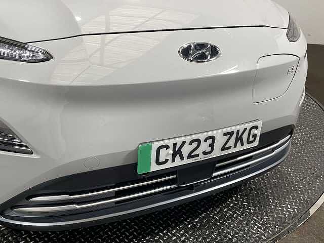 Hyundai KONA 100kW SE Connect 39kWh 5dr Auto