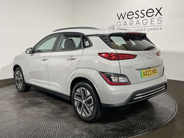 Hyundai KONA 100kW SE Connect 39kWh 5dr Auto
